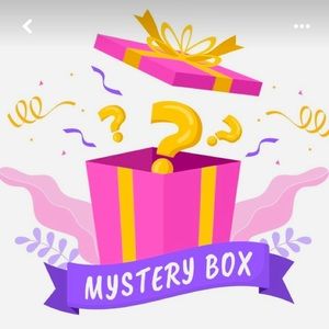 Mystery cloths box bundle of 12 items !!!